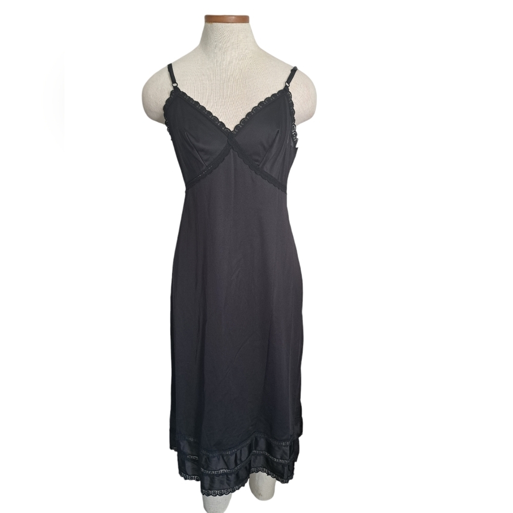 VTG SEARS The Doesn't slip anti cling black nylon lace trim full slip 36